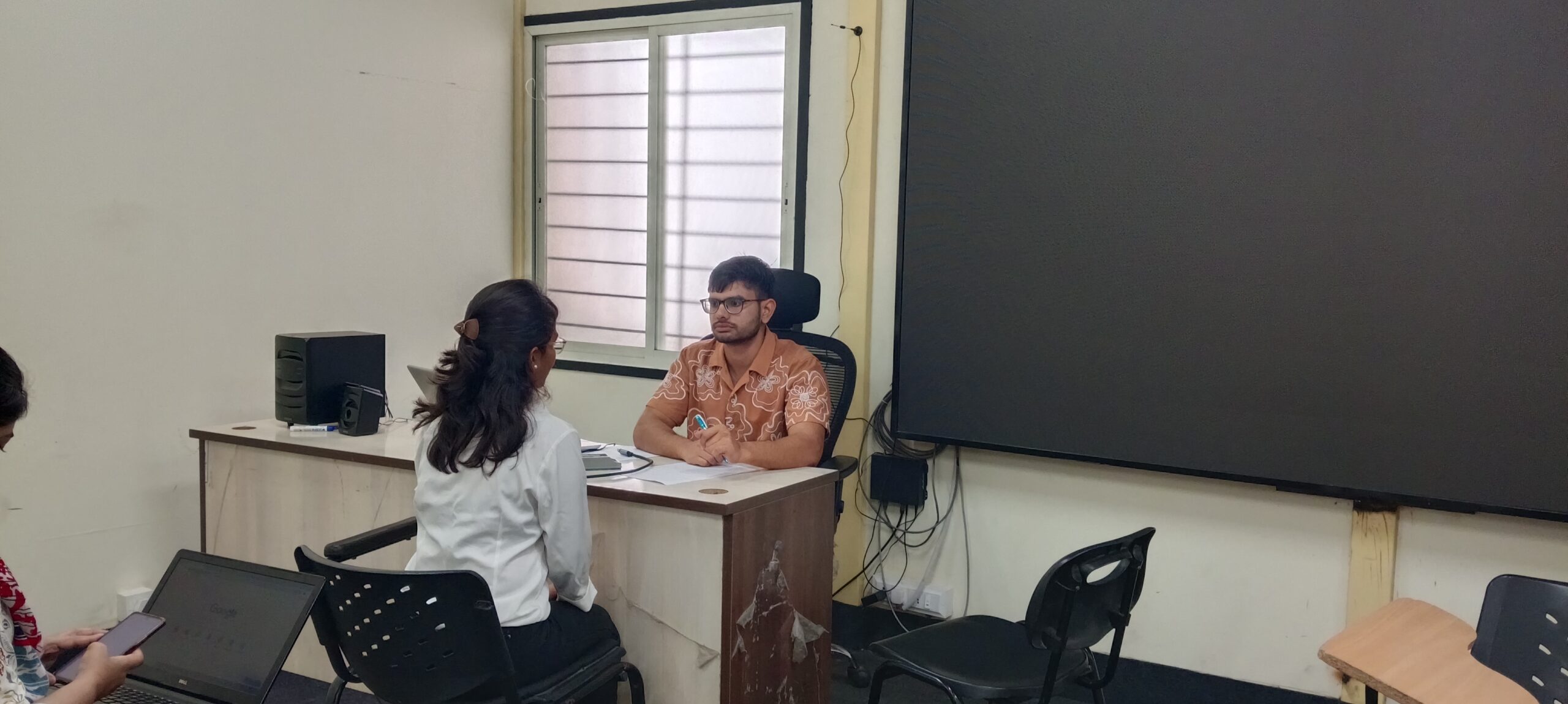 Schloer Logic conducting Interviews